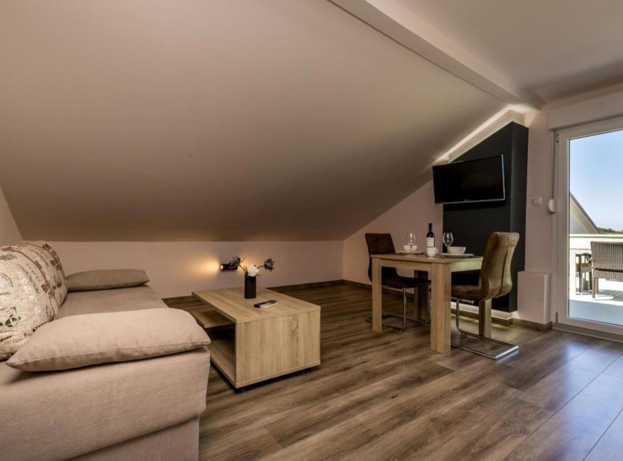 Pansion Belvedere Mali Lošinj Dış mekan fotoğraf
